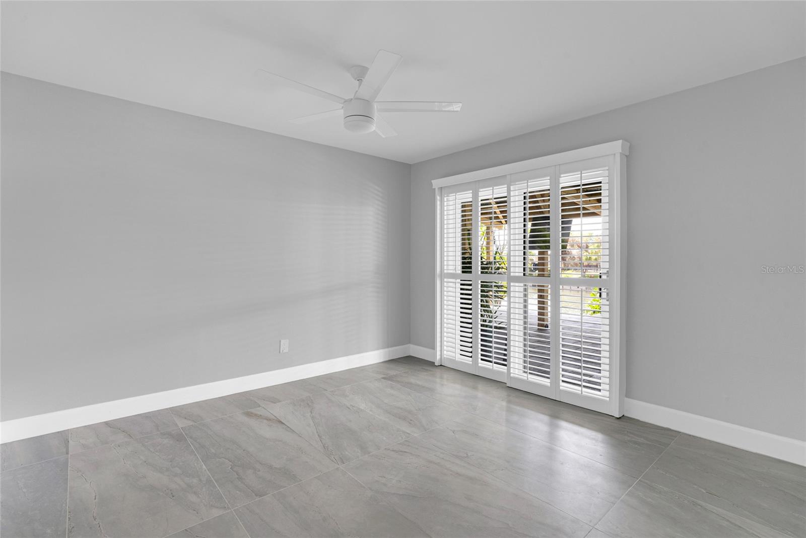 3944 DORAL DR