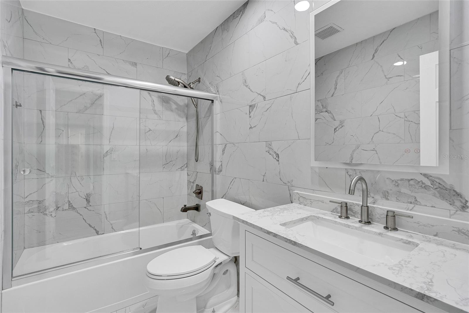 3944 DORAL DR