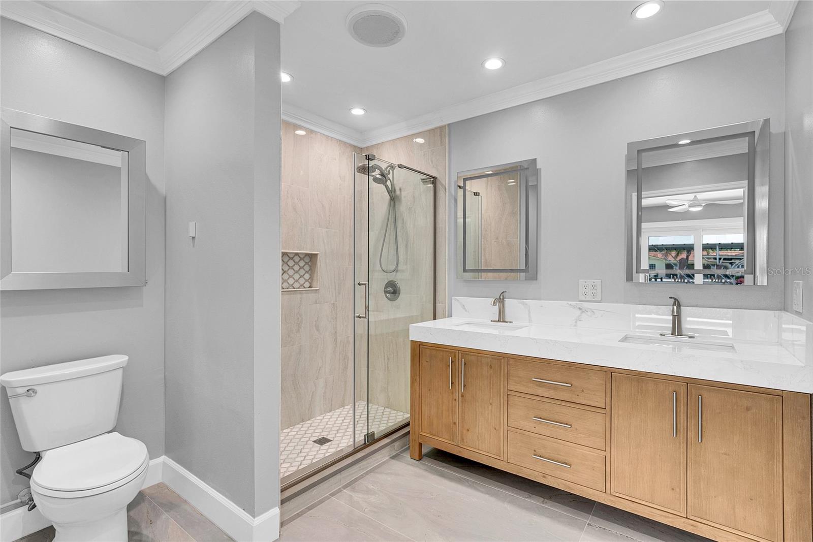 3944 DORAL DR