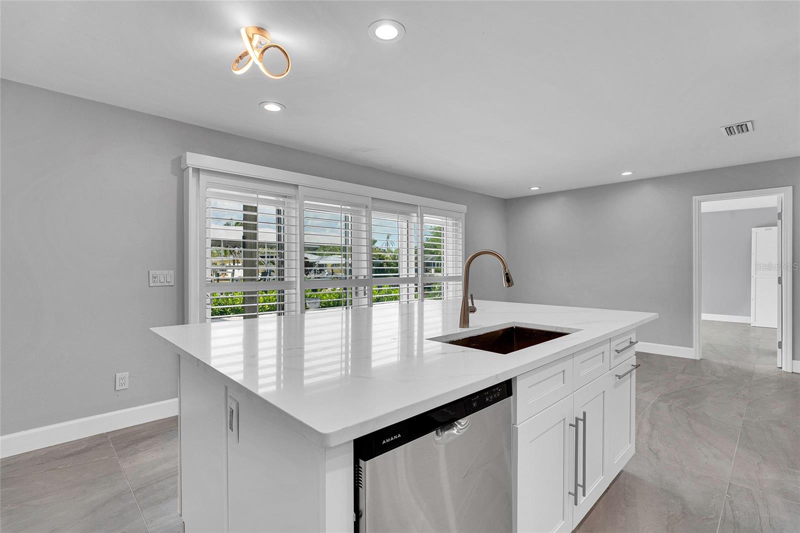 3944 DORAL DR