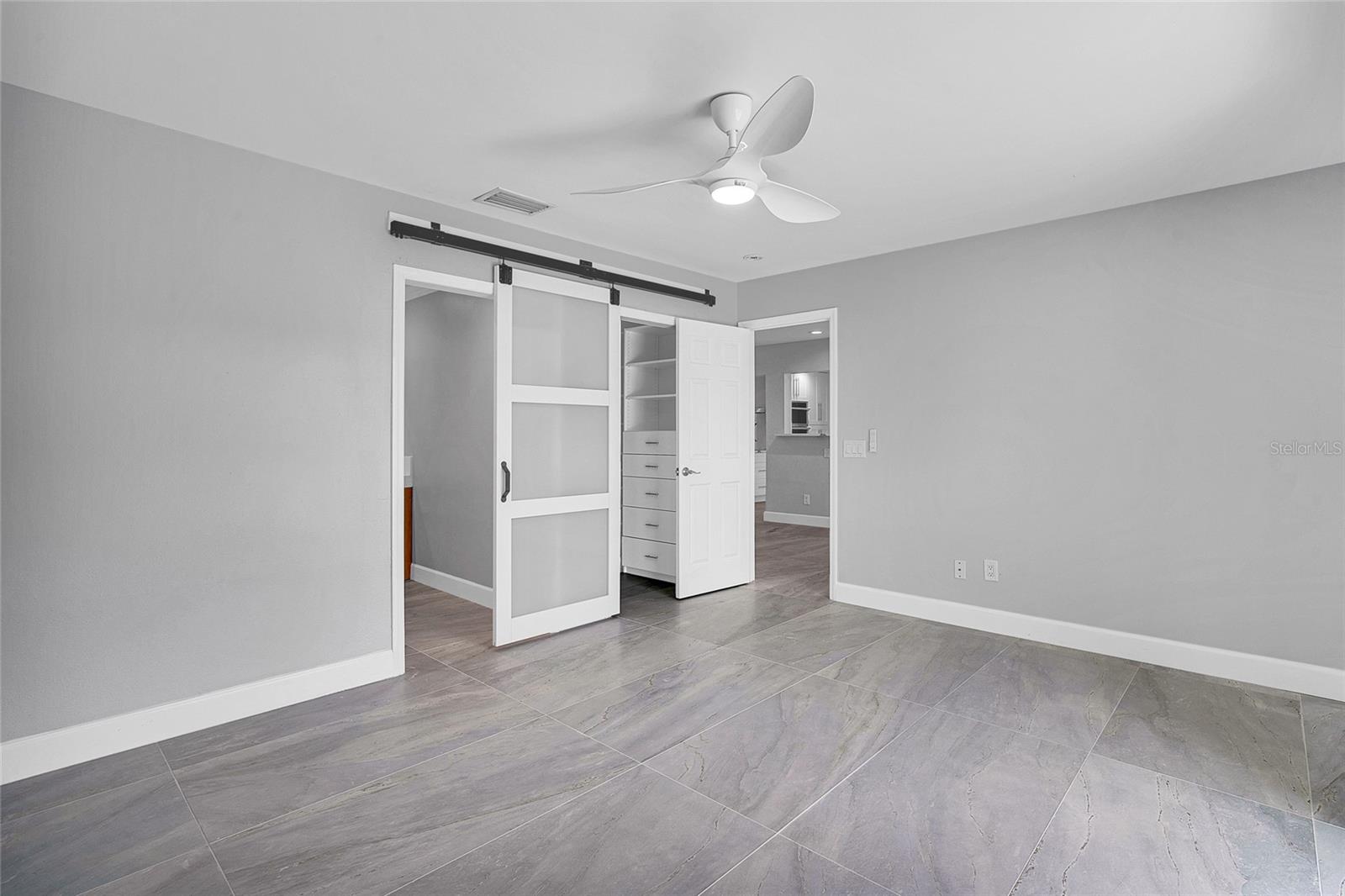 3944 DORAL DR