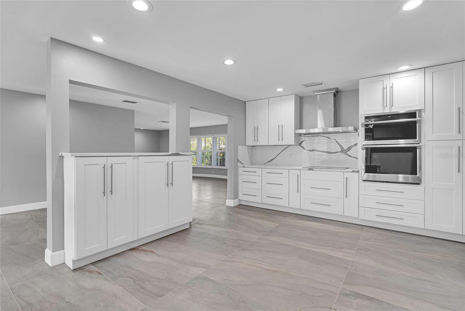 3944 DORAL DR