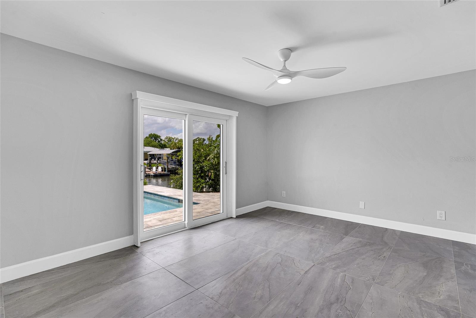 3944 DORAL DR
