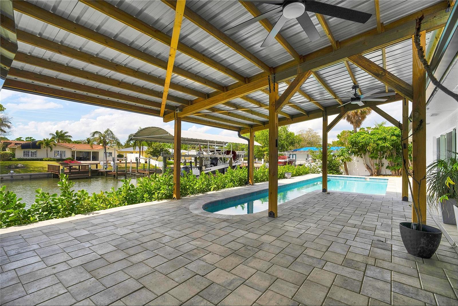 3944 DORAL DR