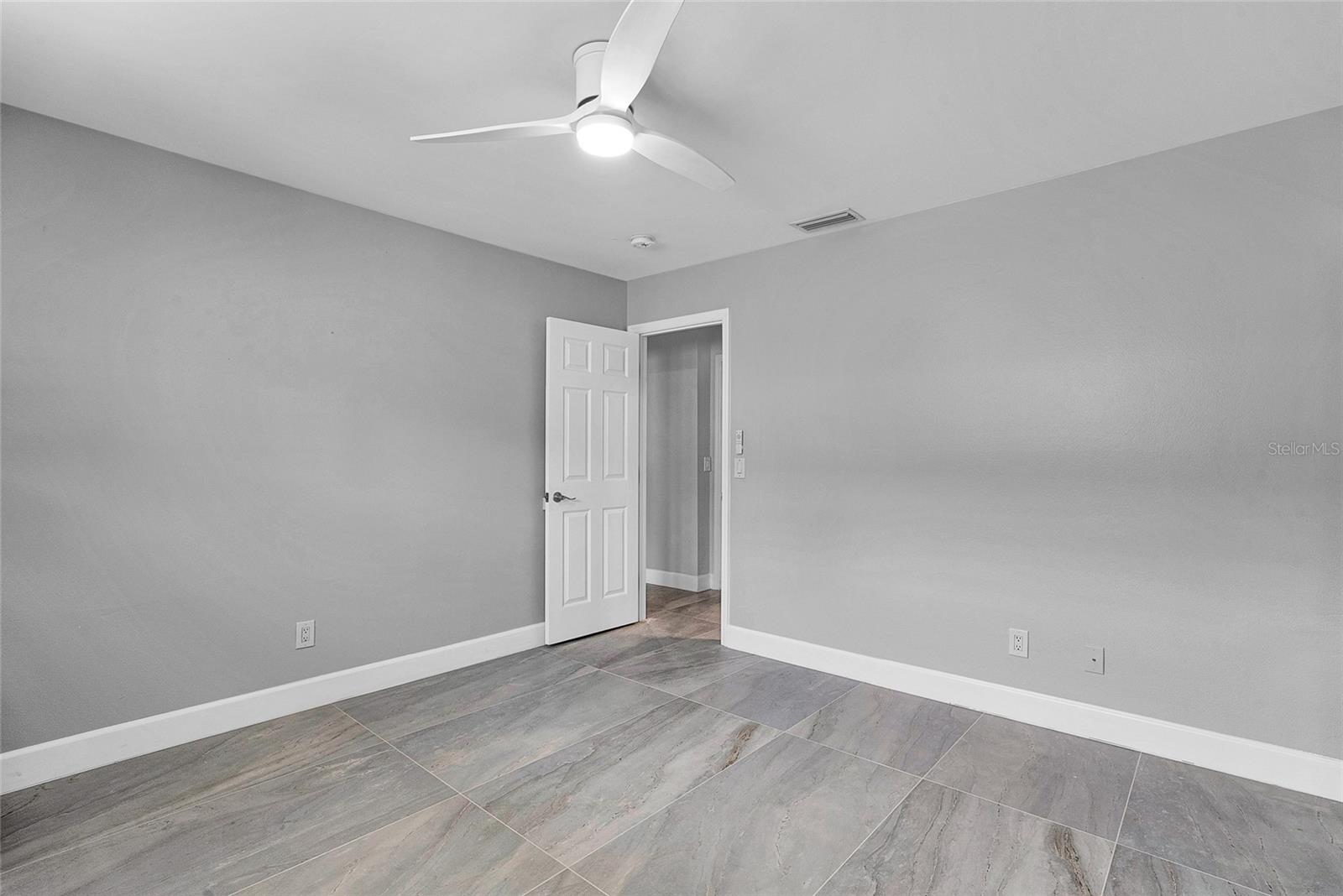 3944 DORAL DR