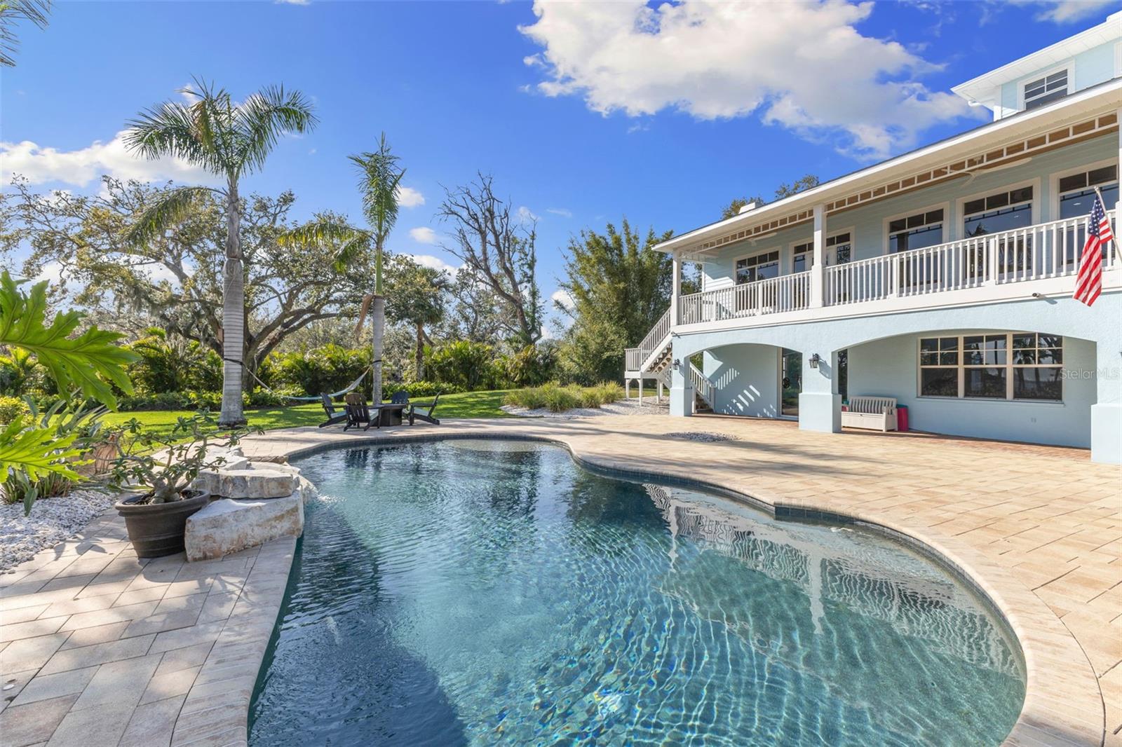 450 BAYSHORE DR