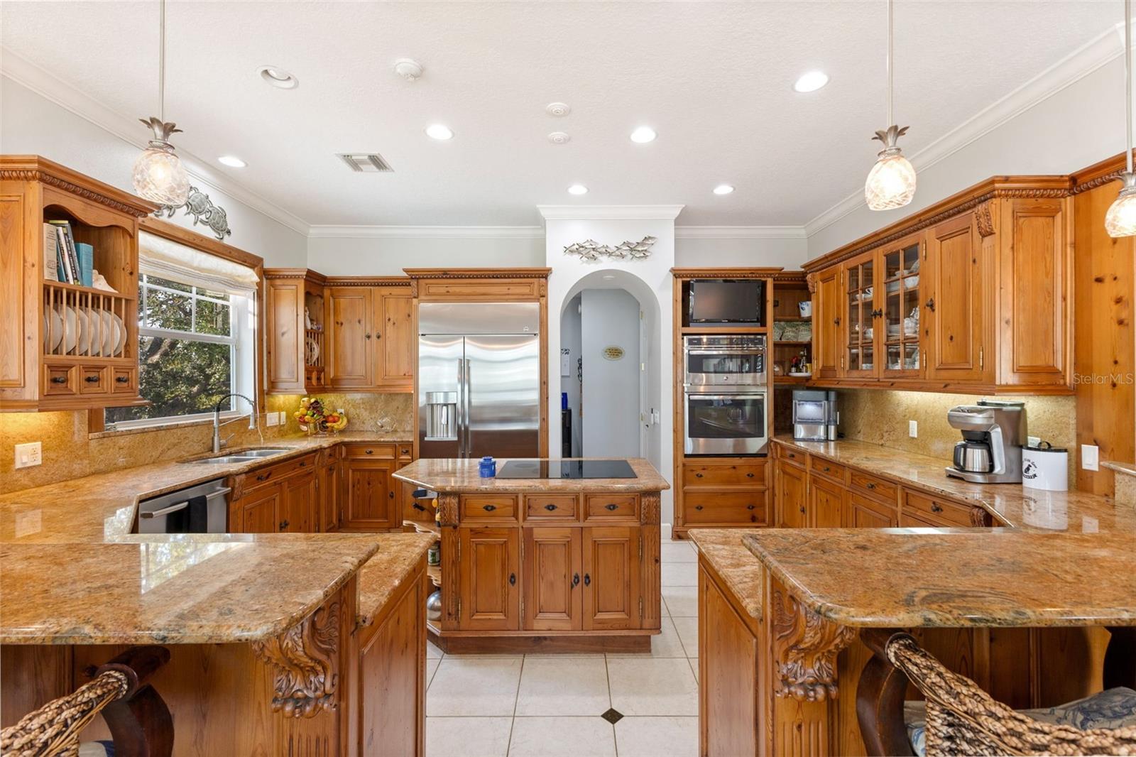 450 BAYSHORE DR