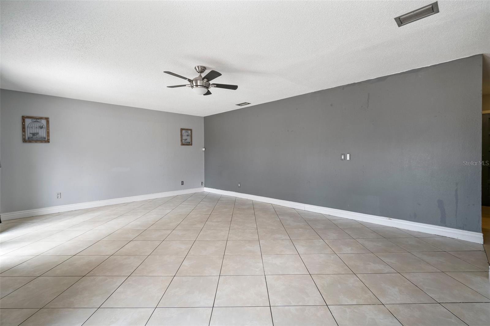 7020 OAKVIEW CIR