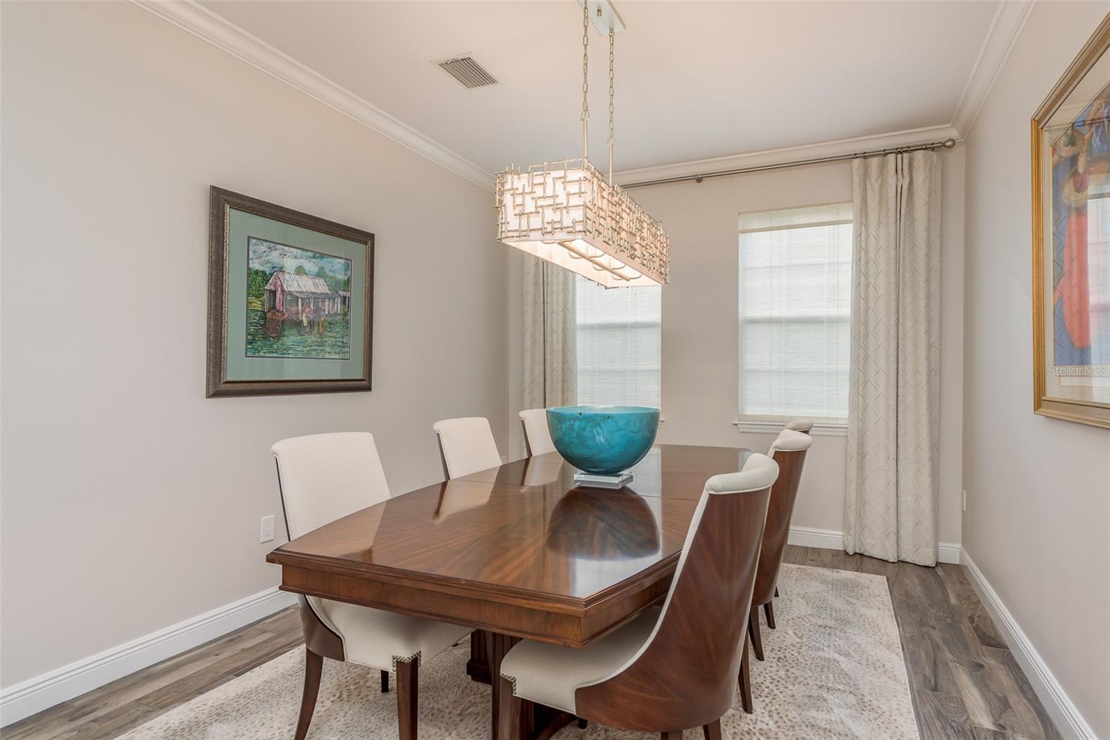 600 RESERVE LN