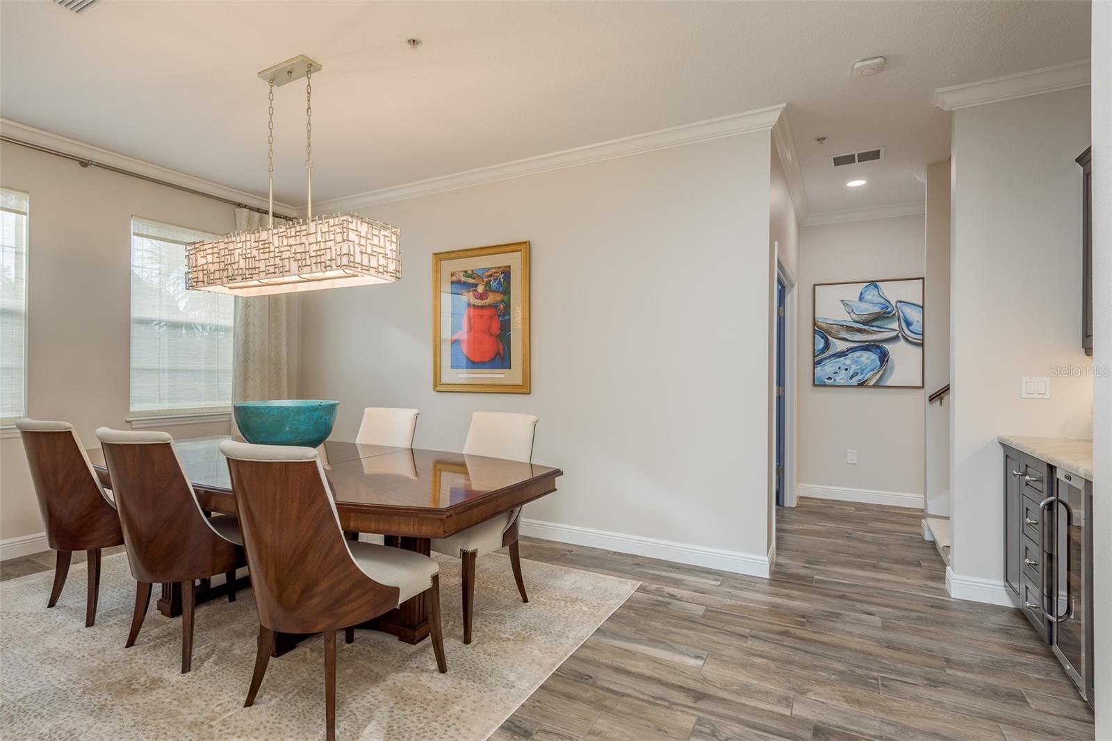 600 RESERVE LN