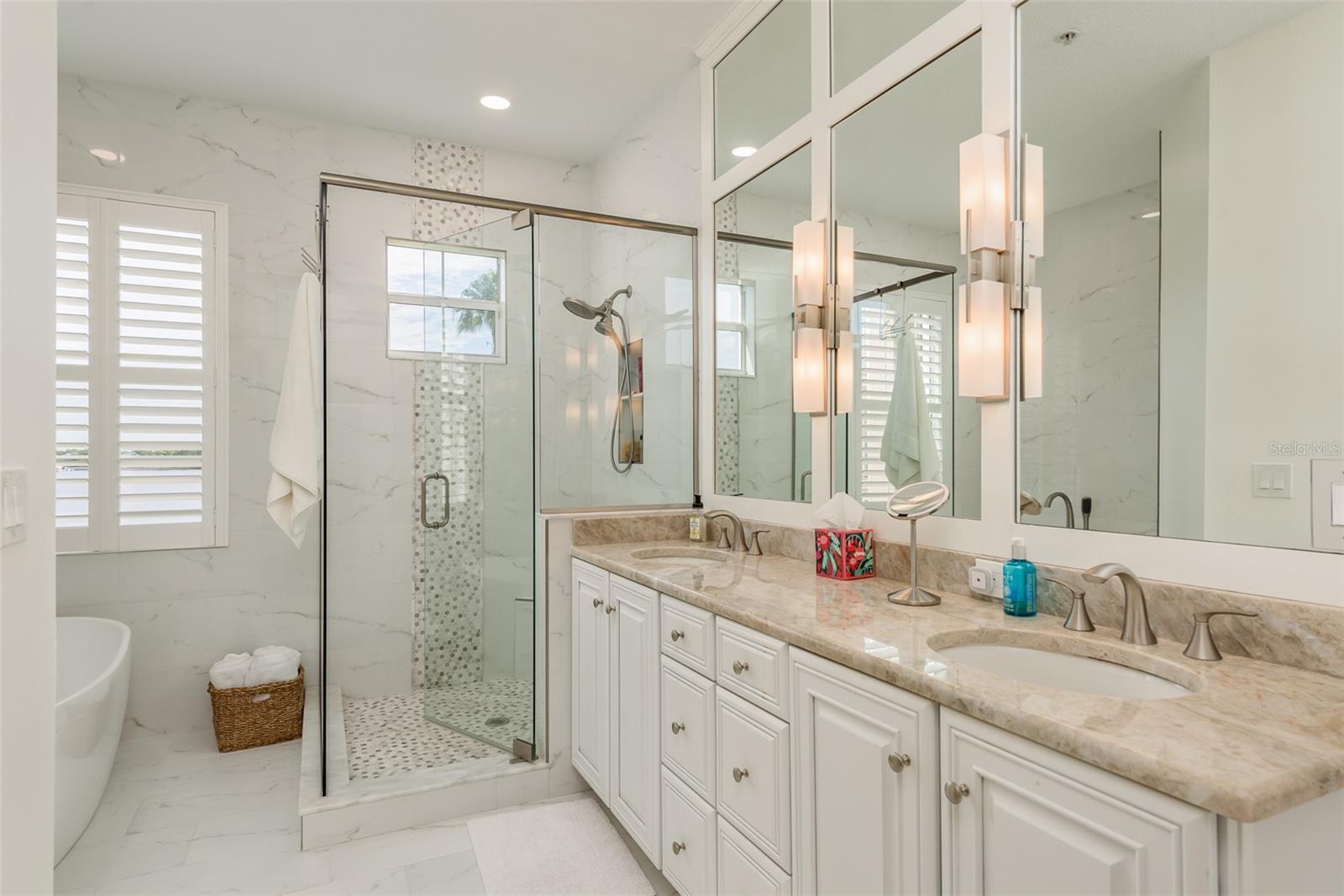 600 RESERVE LN