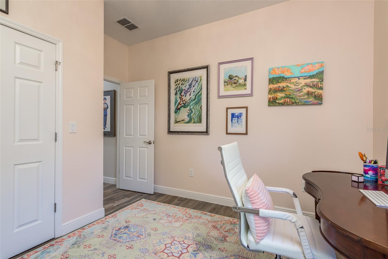 600 RESERVE LN