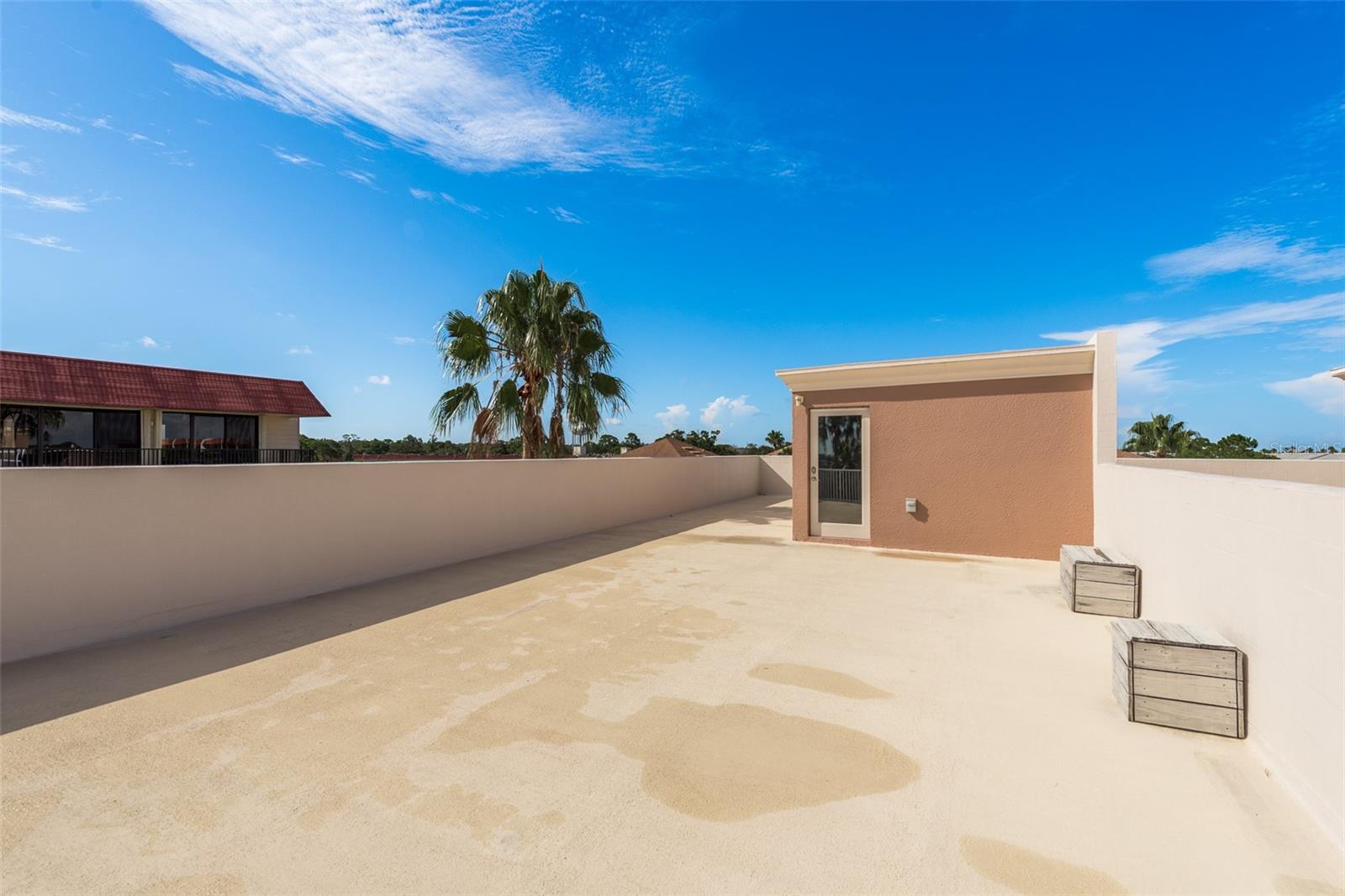 600 RESERVE LN