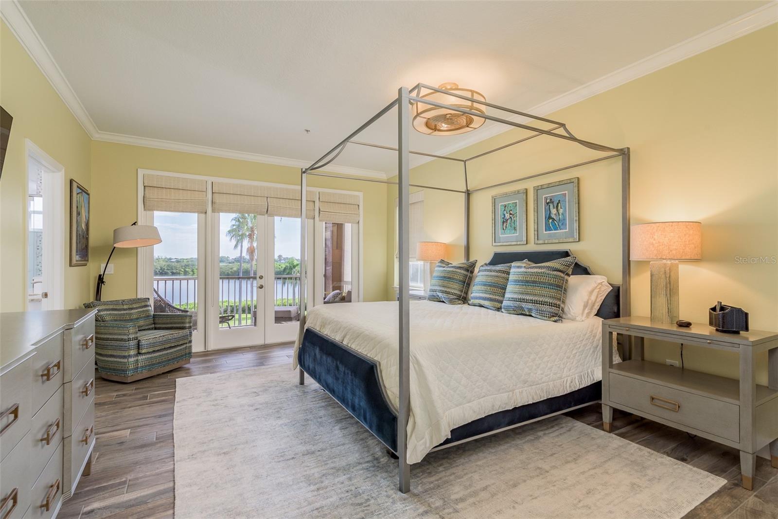 600 RESERVE LN