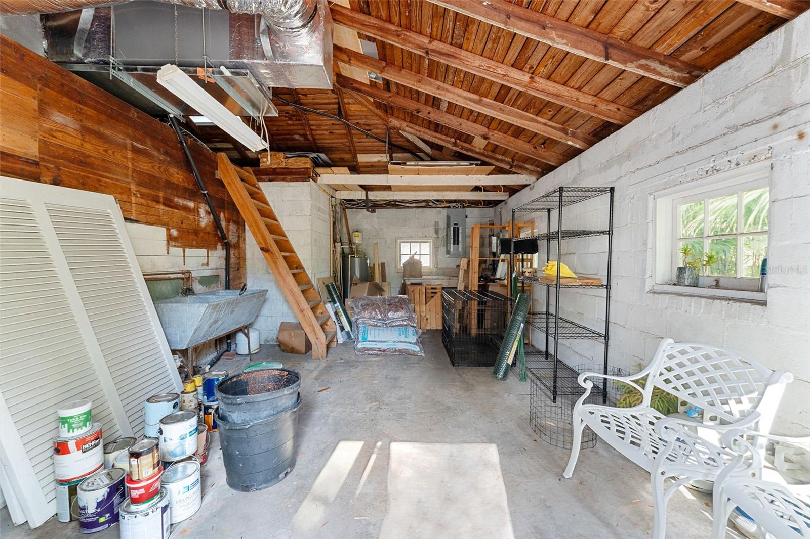 250 ABERDEEN ST