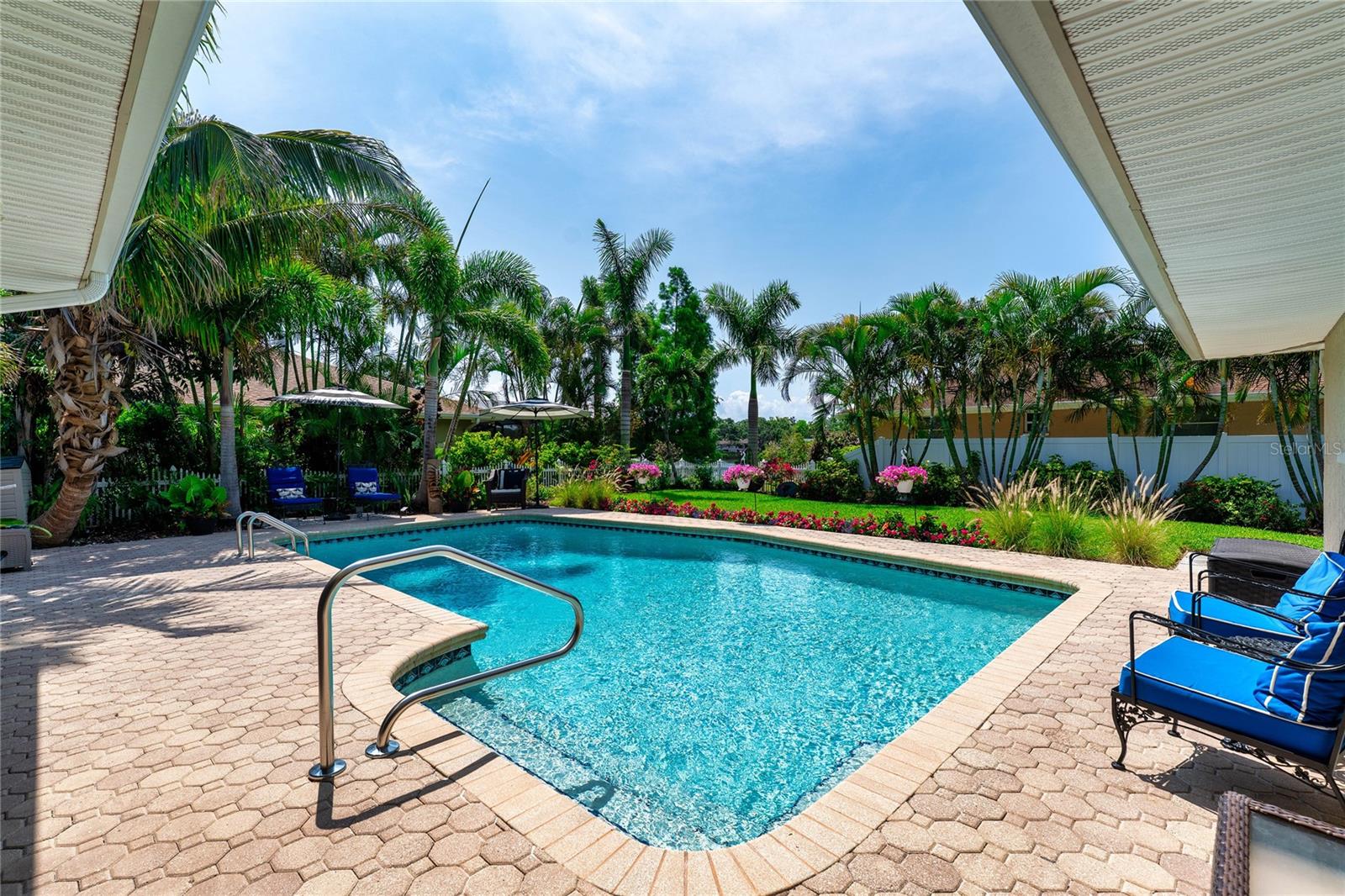 500 TALLAHASSEE DR NE