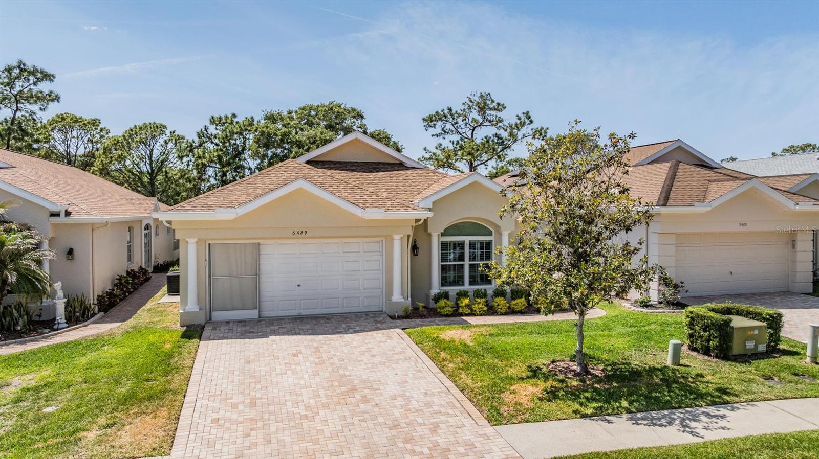 5429 LEGEND HILLS LN