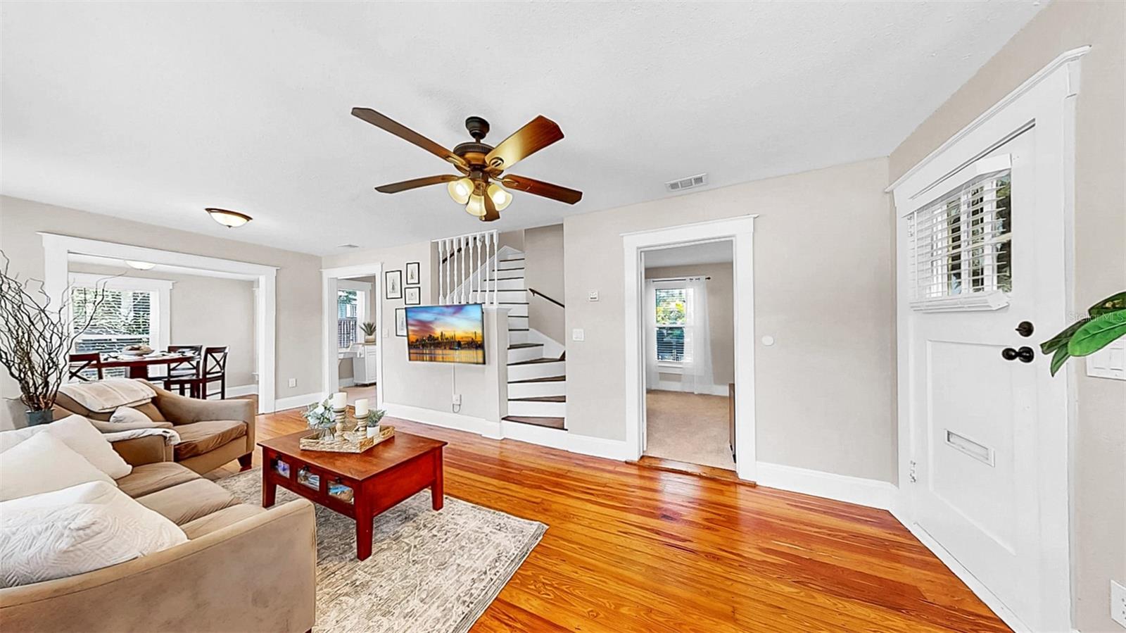 112 W MOHAWK AVE