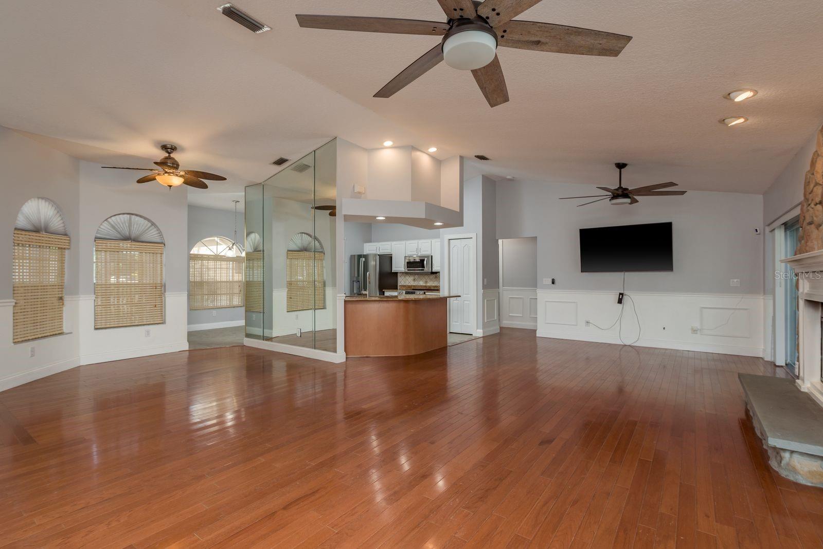 22755 CYPRESS TRAIL DR