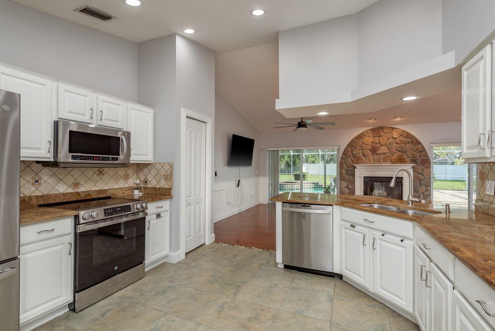 22755 CYPRESS TRAIL DR