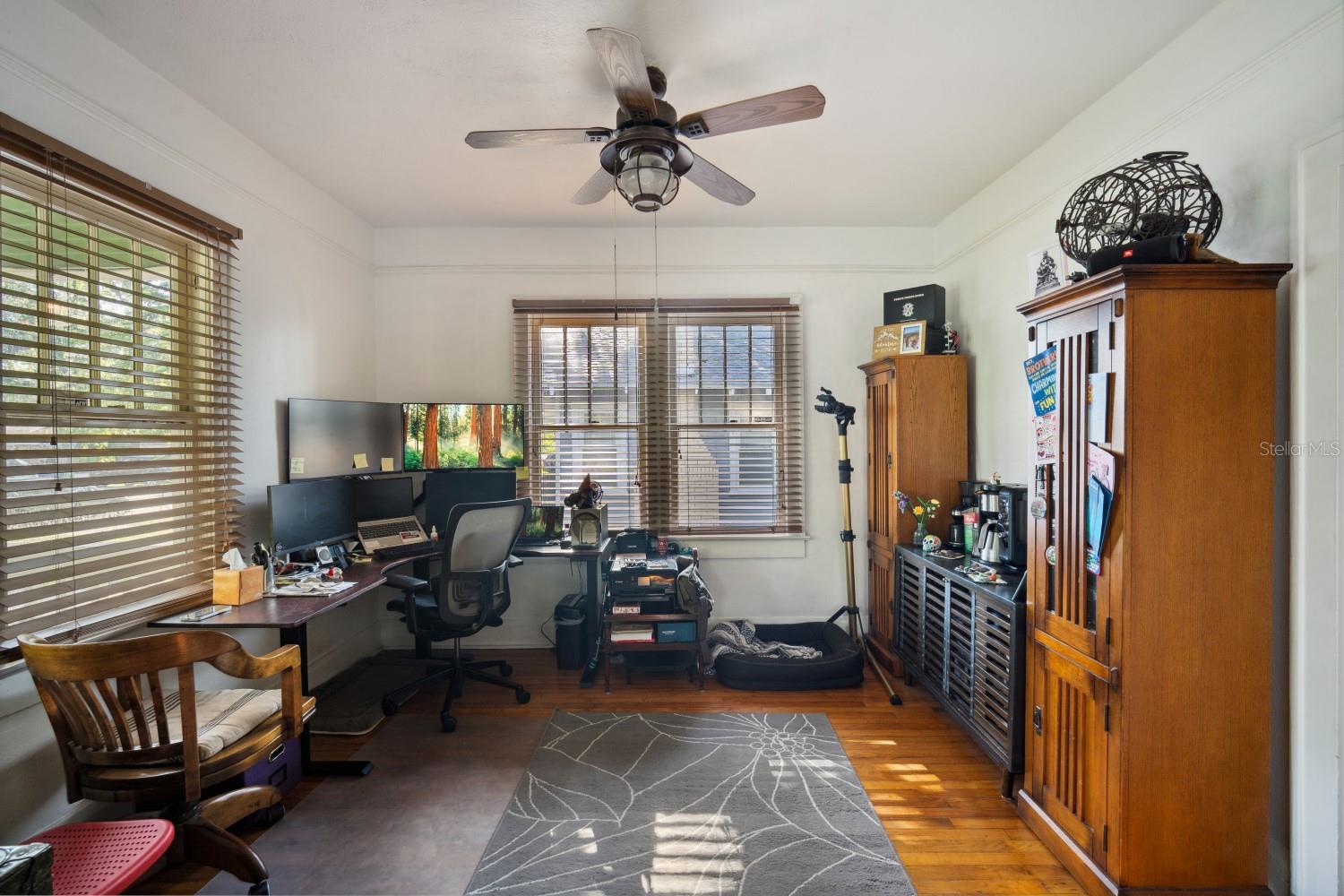 216 W SOUTH AVE
