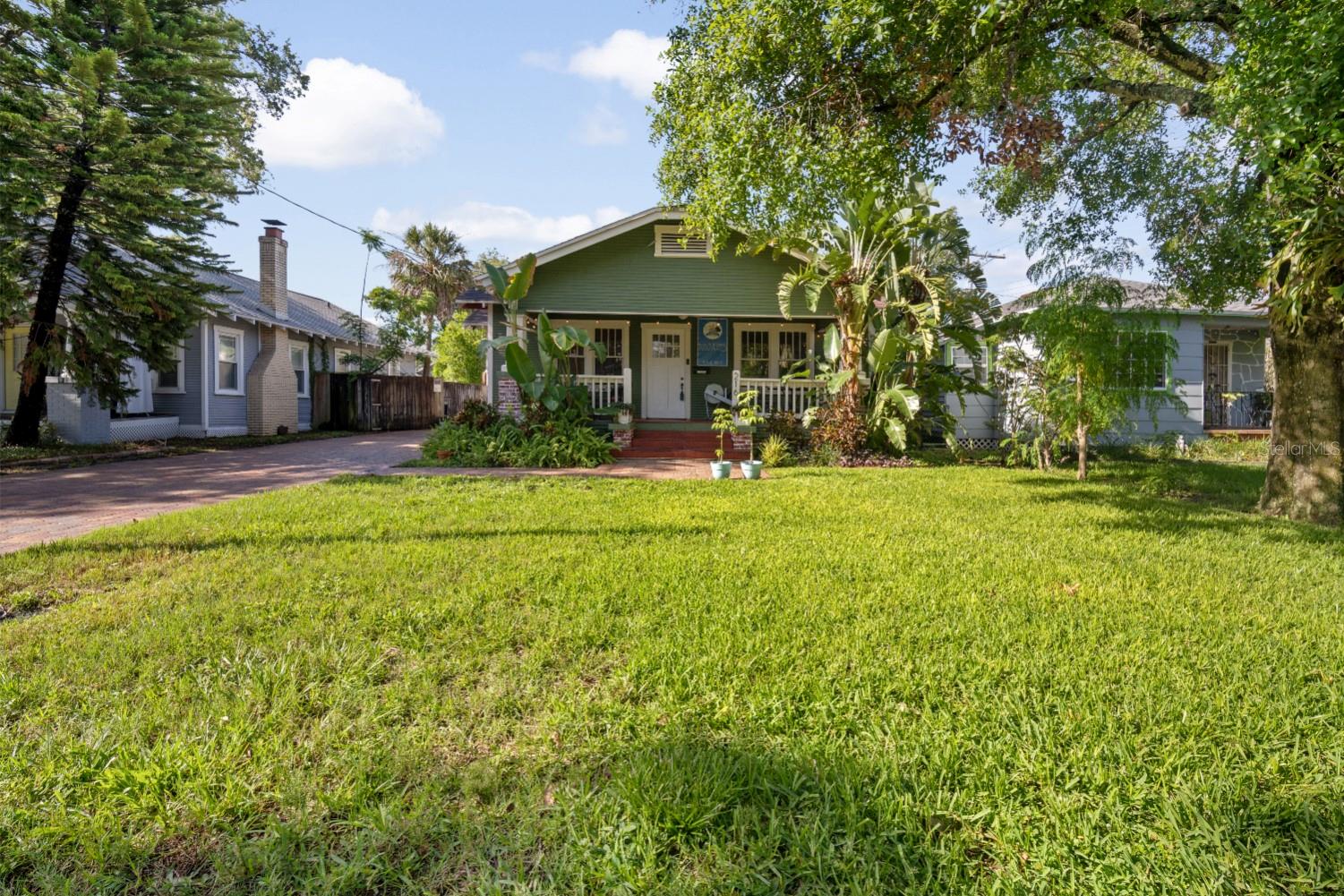 216 W SOUTH AVE