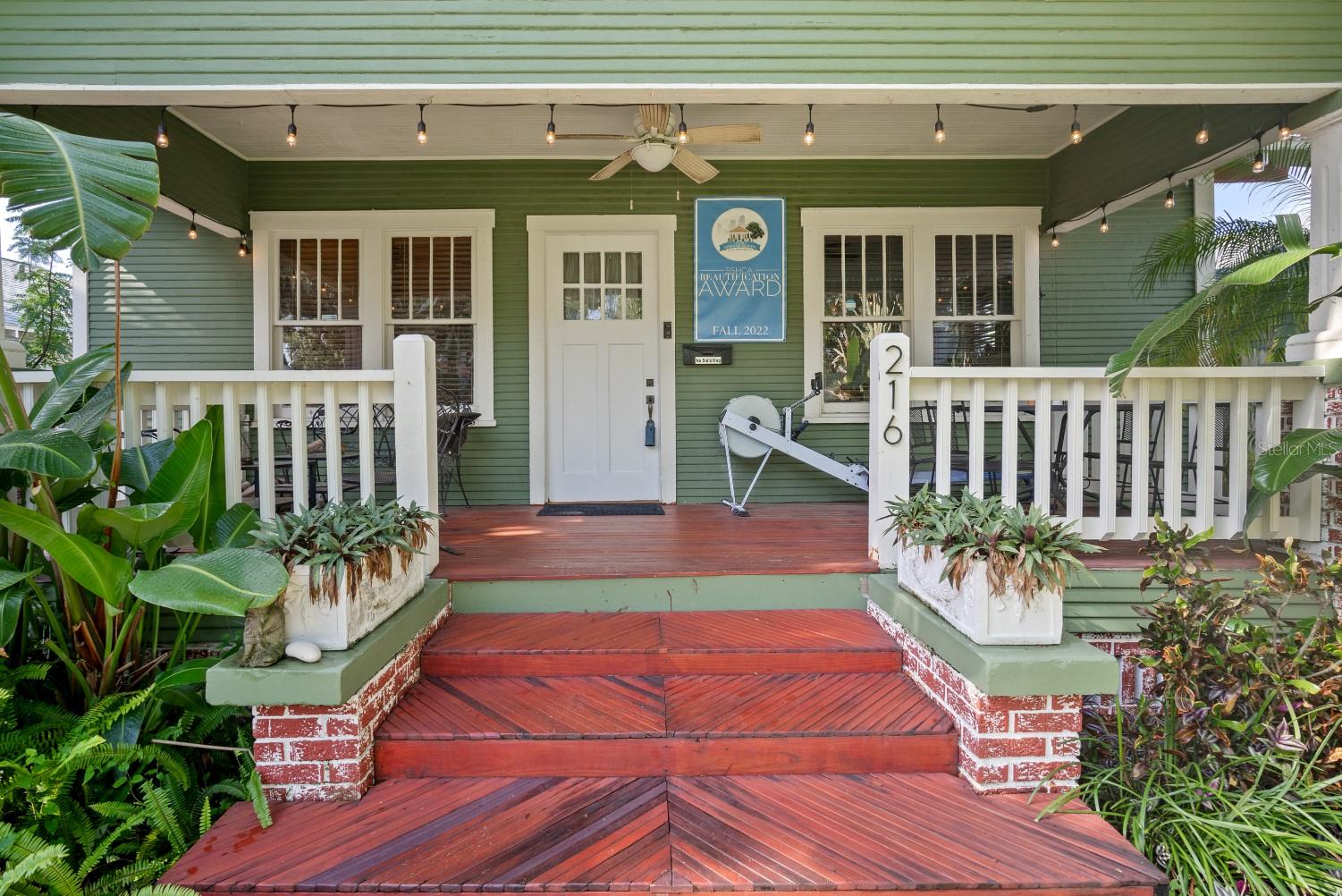 216 W SOUTH AVE