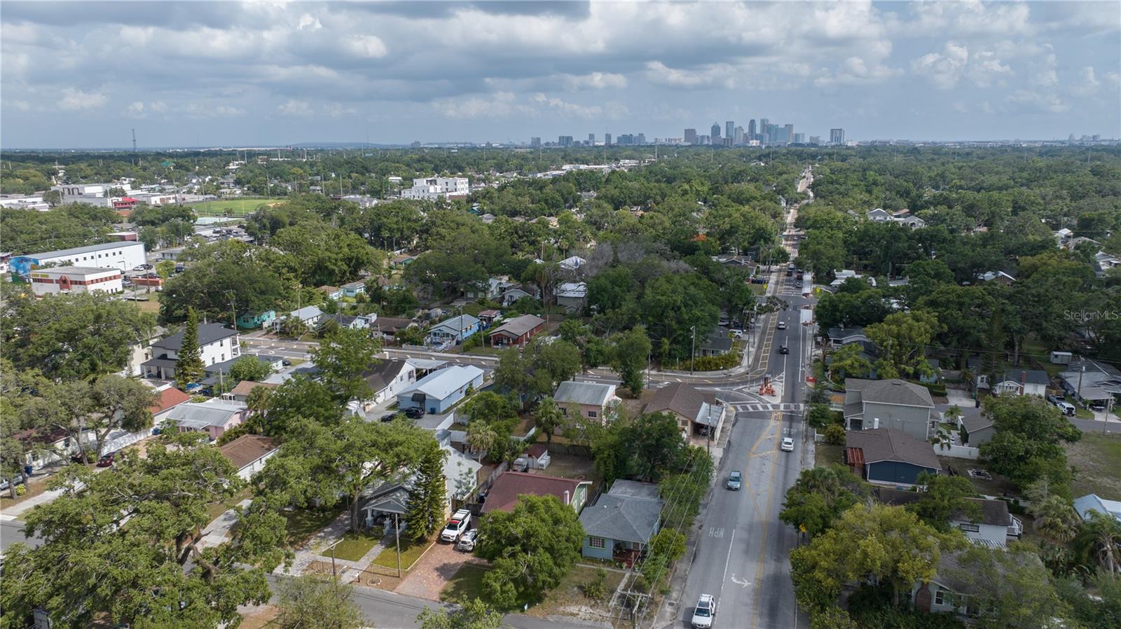 216 W SOUTH AVE