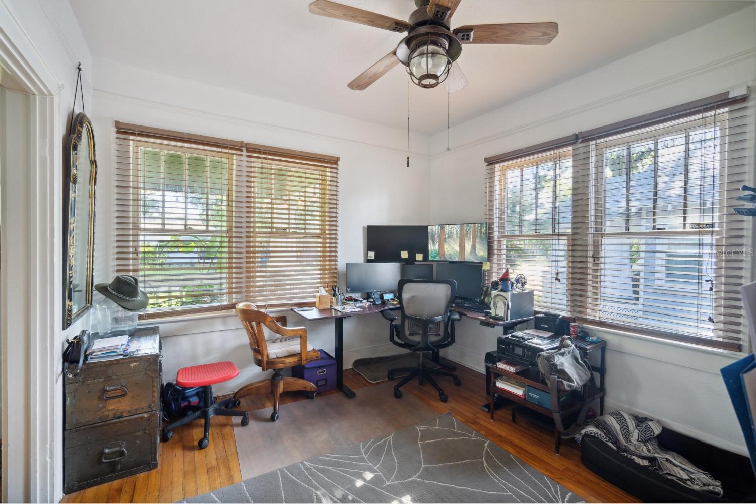 216 W SOUTH AVE
