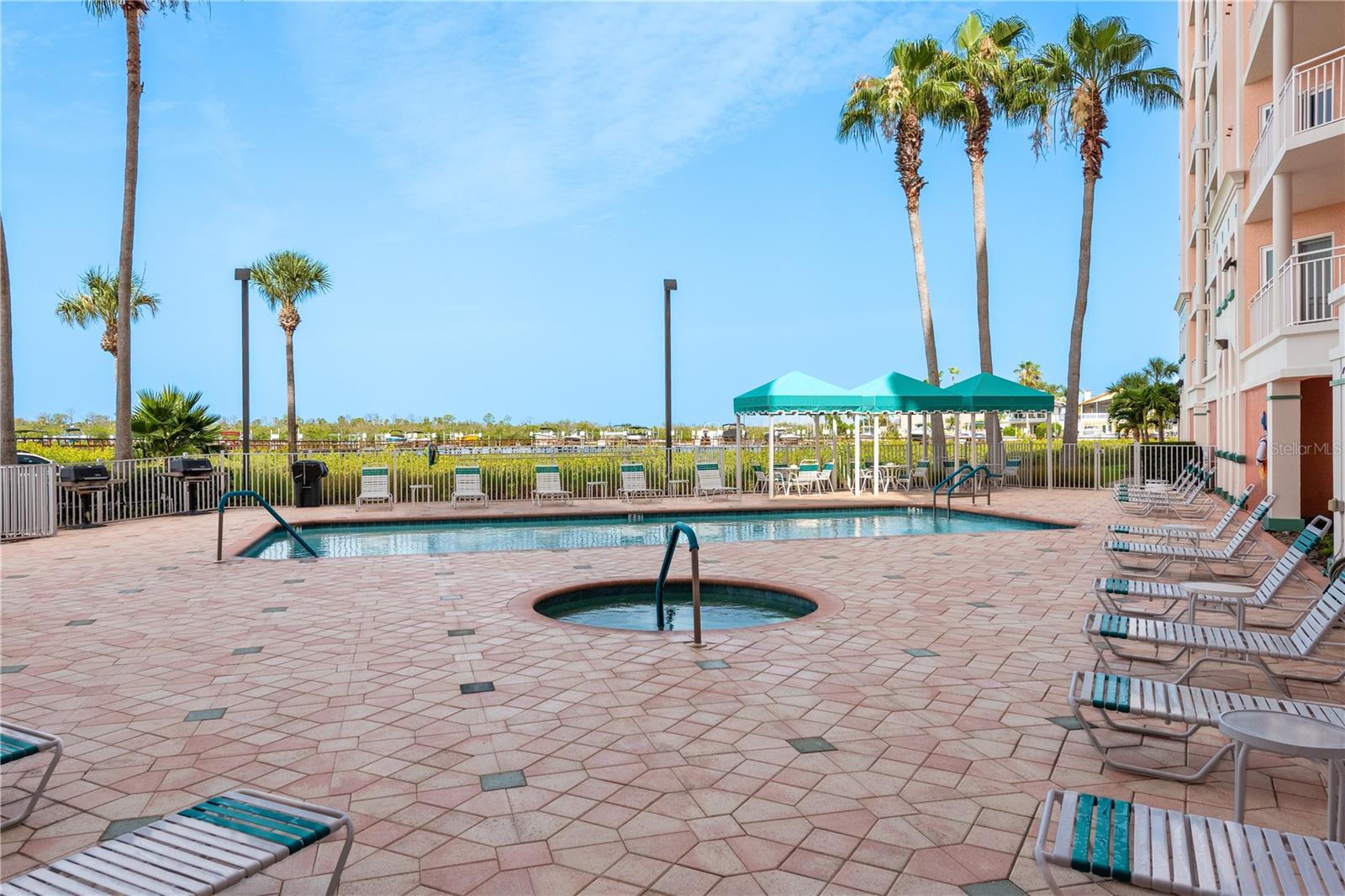 4516 SEAGULL DR #601