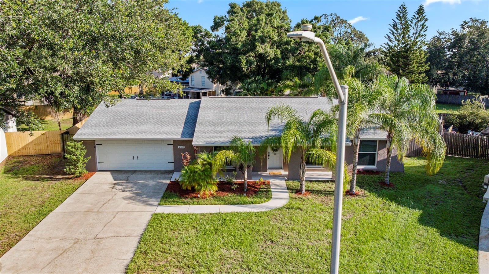 4307 FOXGLEN LN