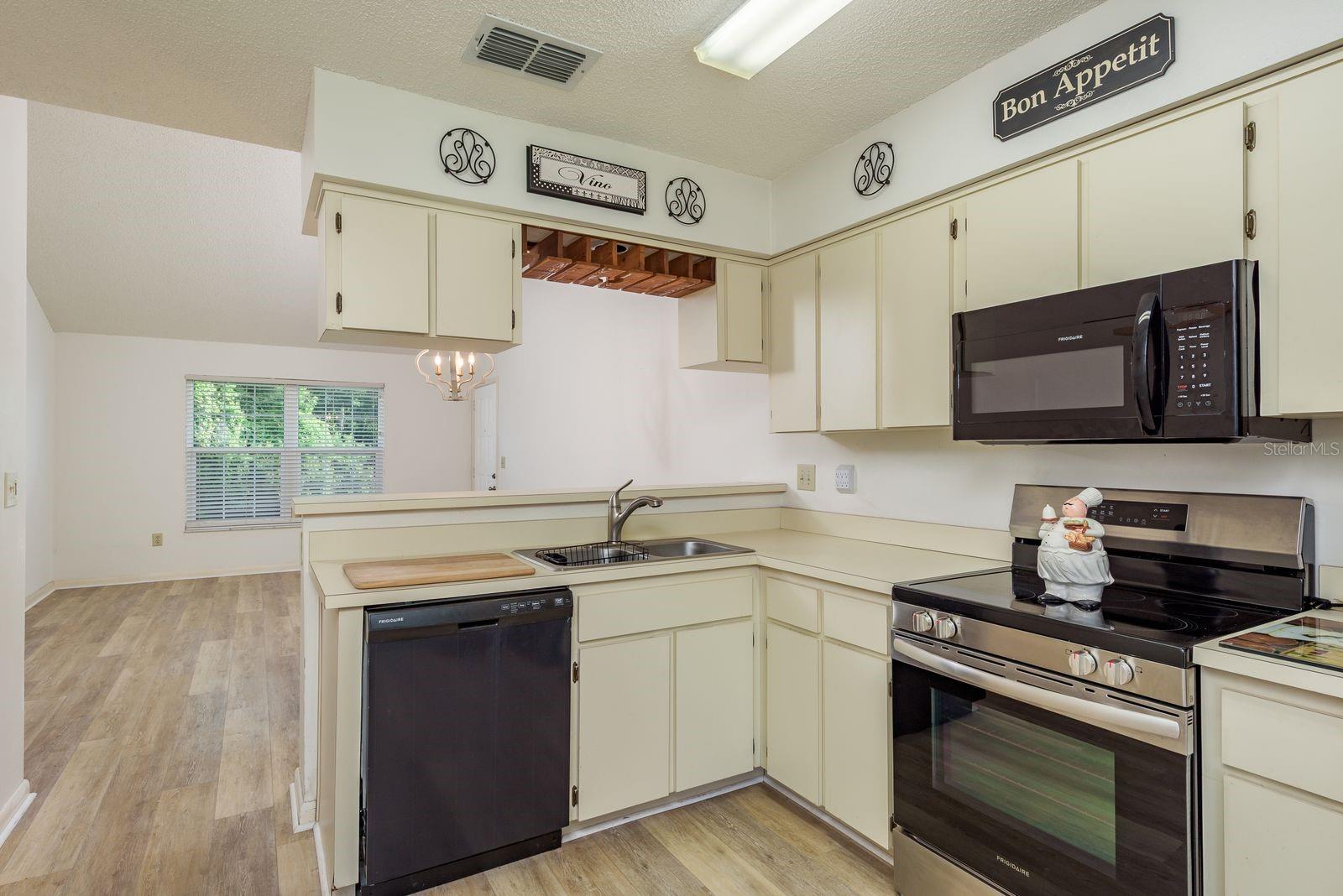 6410 SPRING FLOWER DR #26