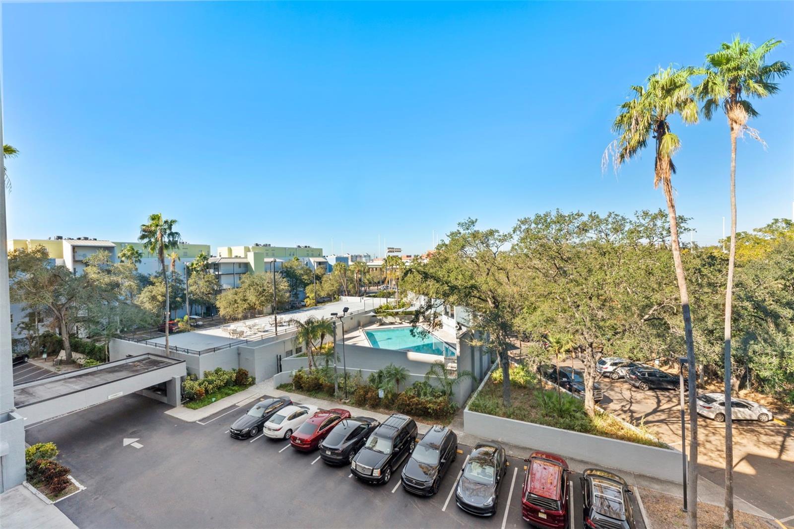 201 W LAUREL ST #503