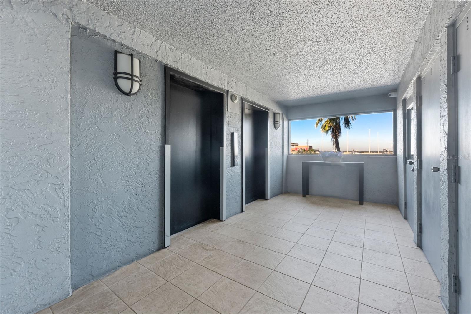 201 W LAUREL ST #503