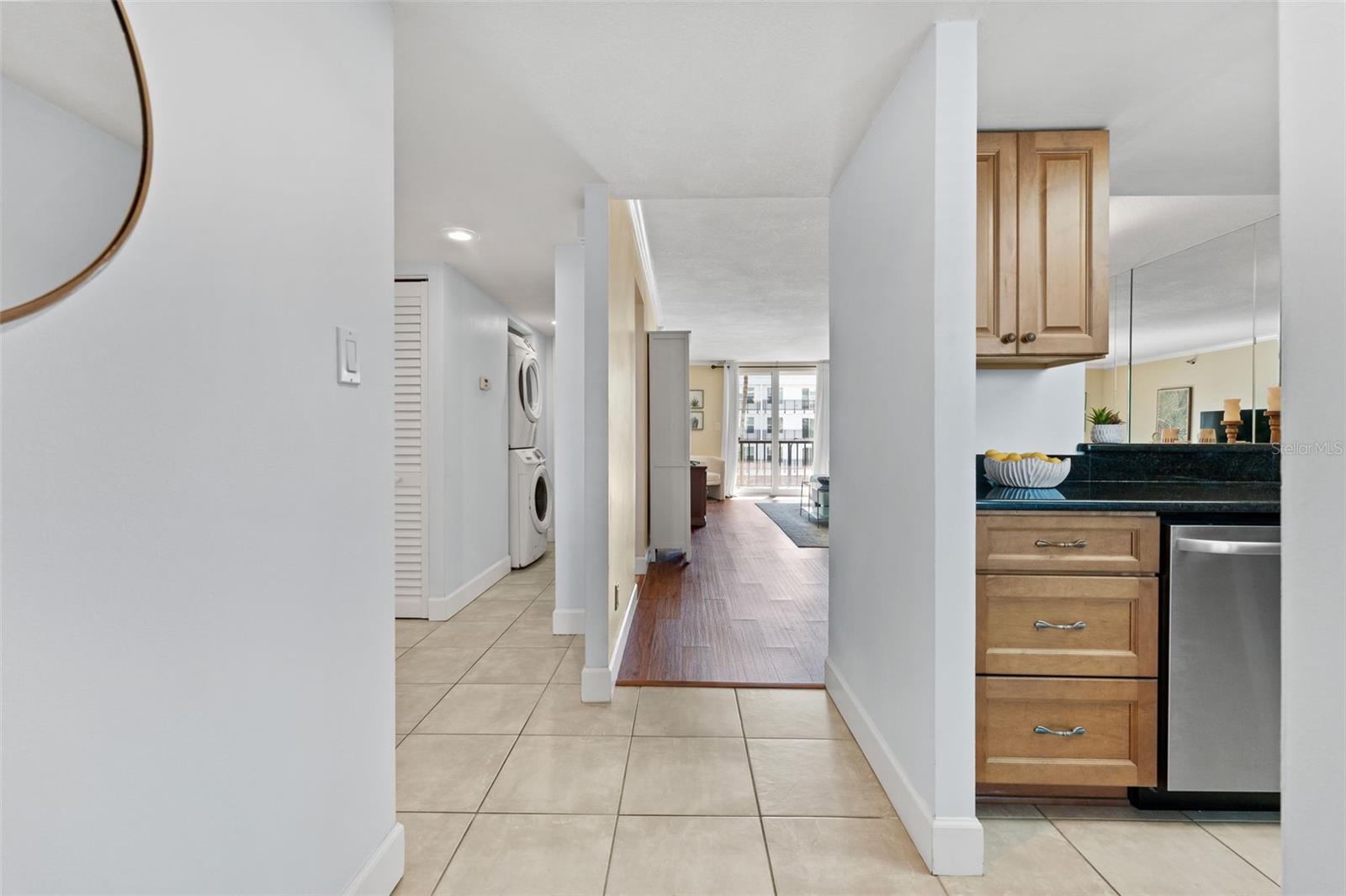 201 W LAUREL ST #503