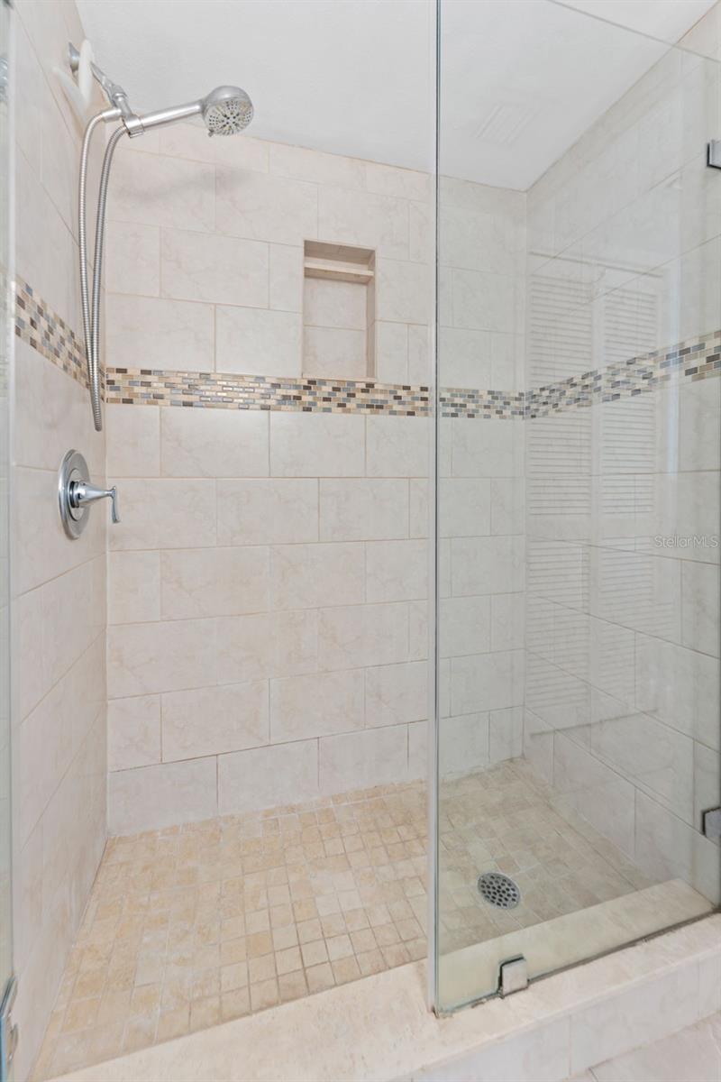 201 W LAUREL ST #503