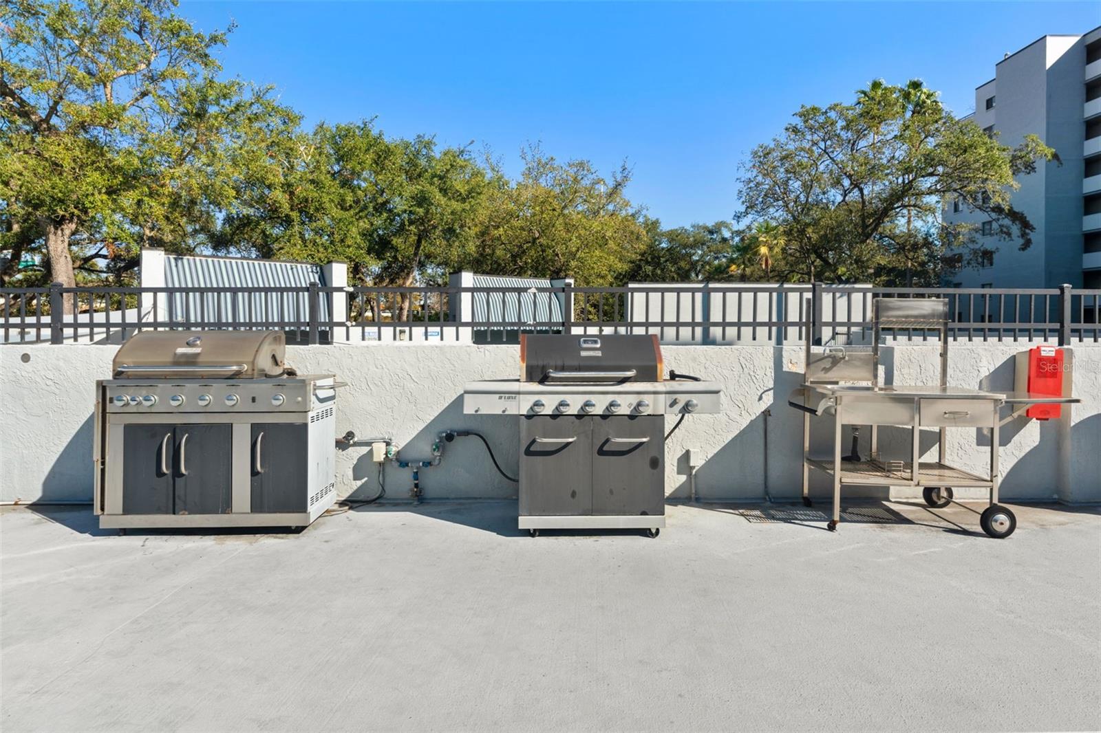 201 W LAUREL ST #503