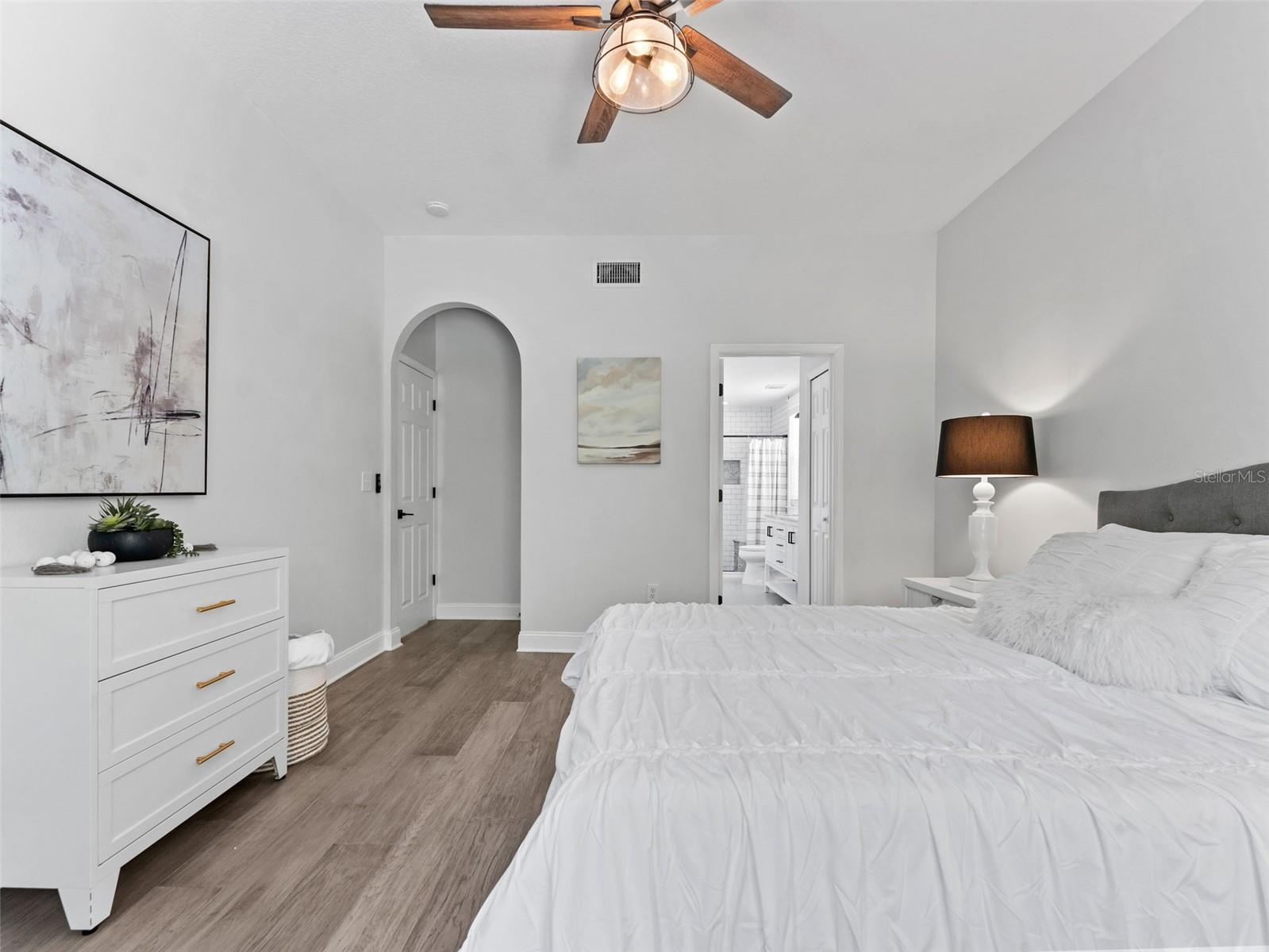 18120 SANDY POINTE DR