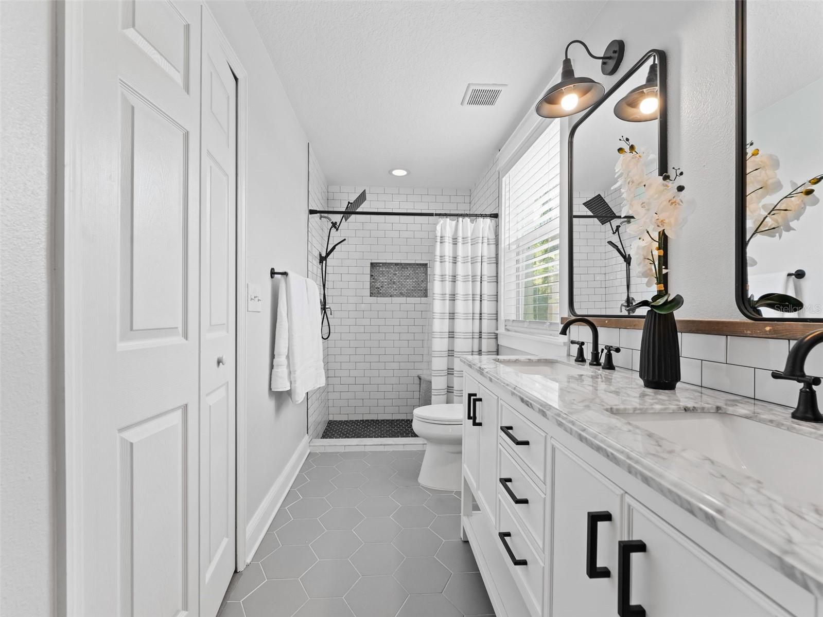 18120 SANDY POINTE DR