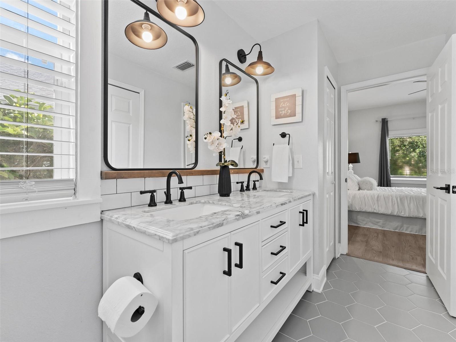 18120 SANDY POINTE DR