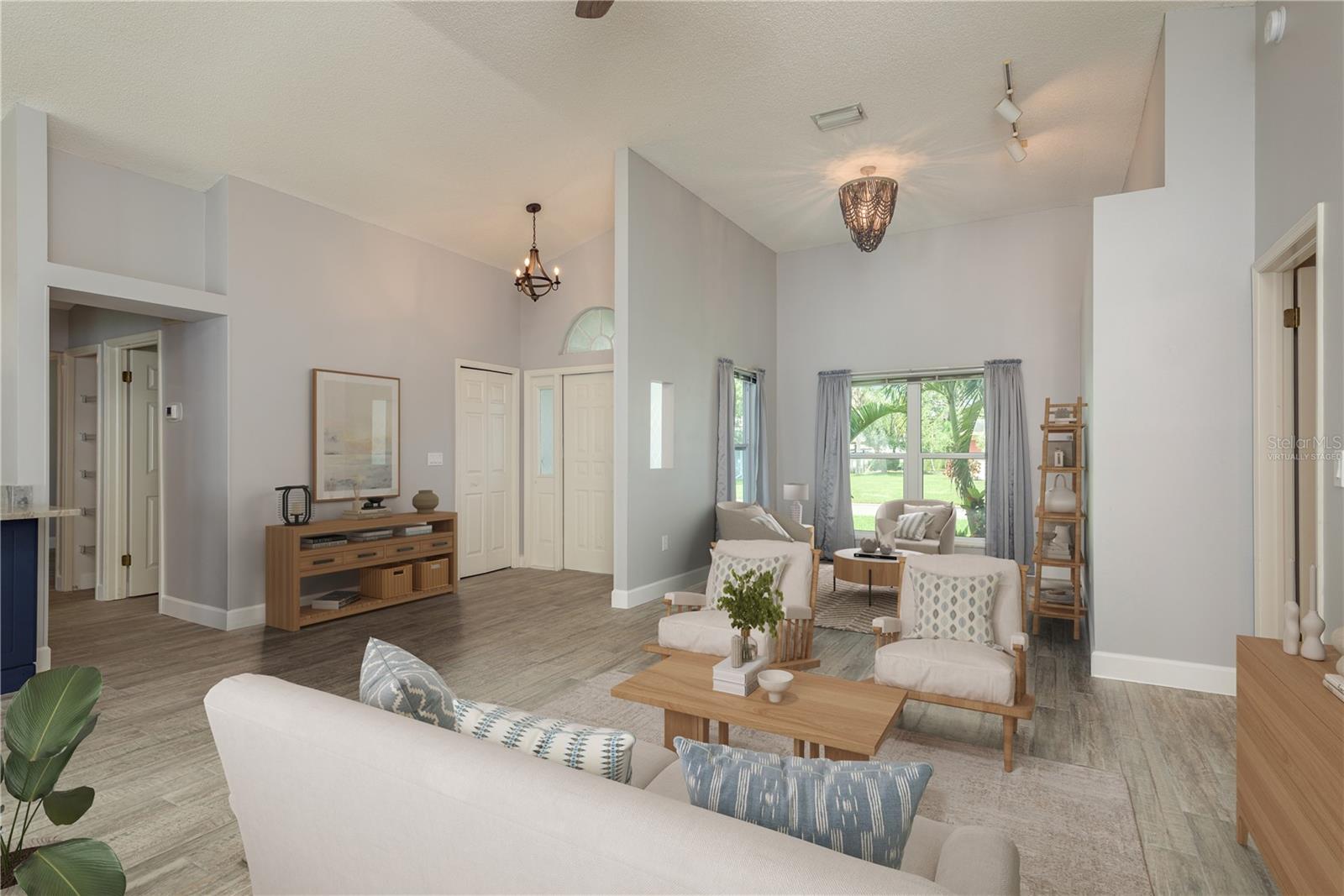 161 LAKE SHORE DR W