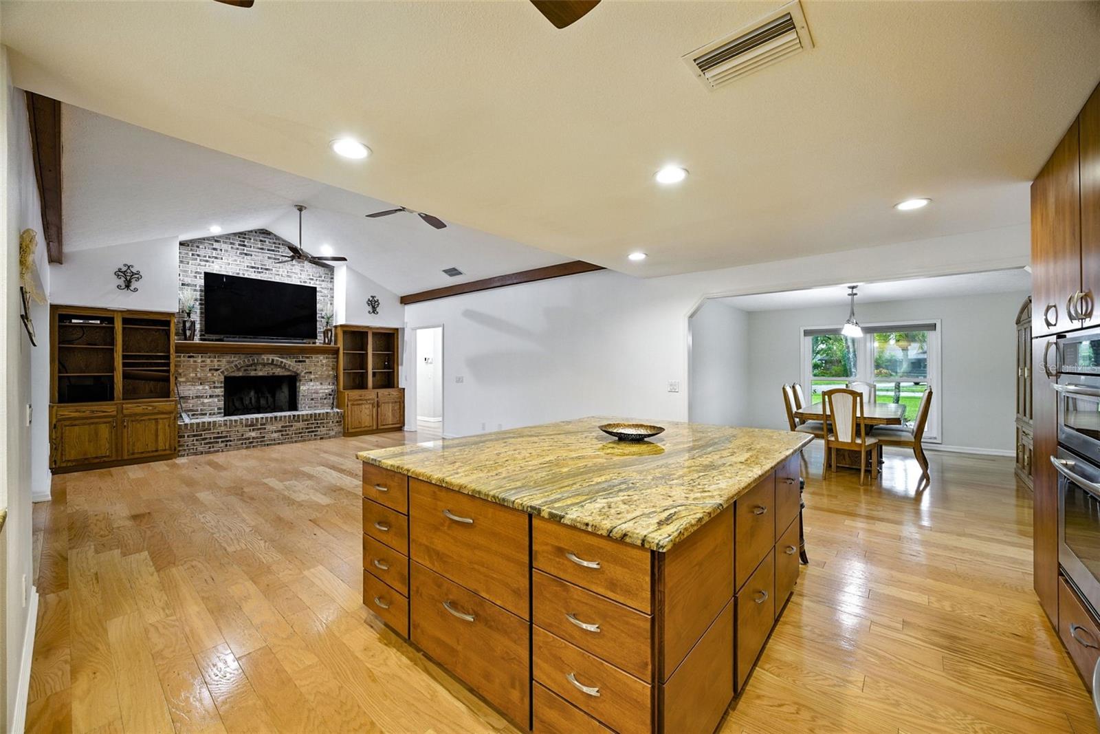 10502 LAKE WILLIAMS DR