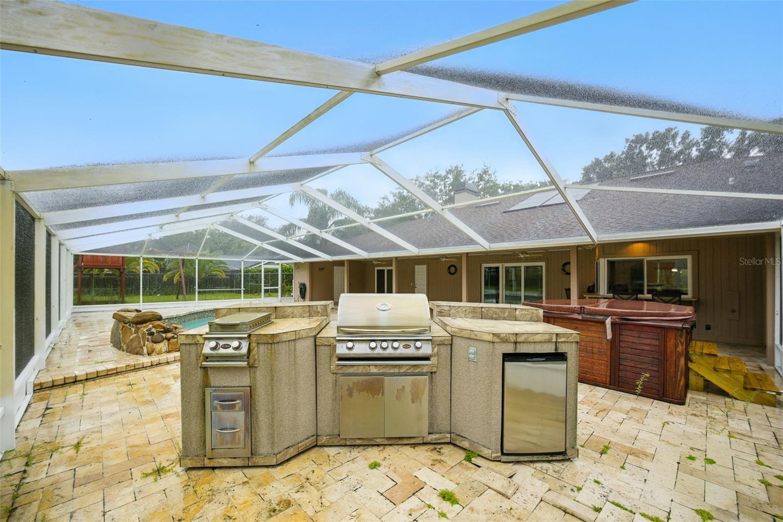 10502 LAKE WILLIAMS DR