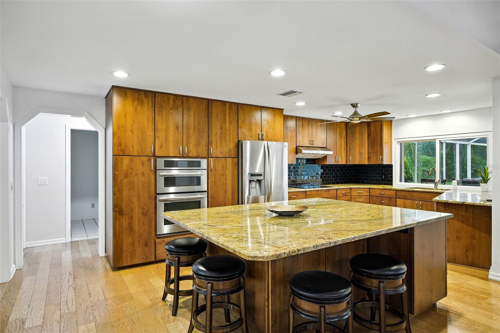 10502 LAKE WILLIAMS DR