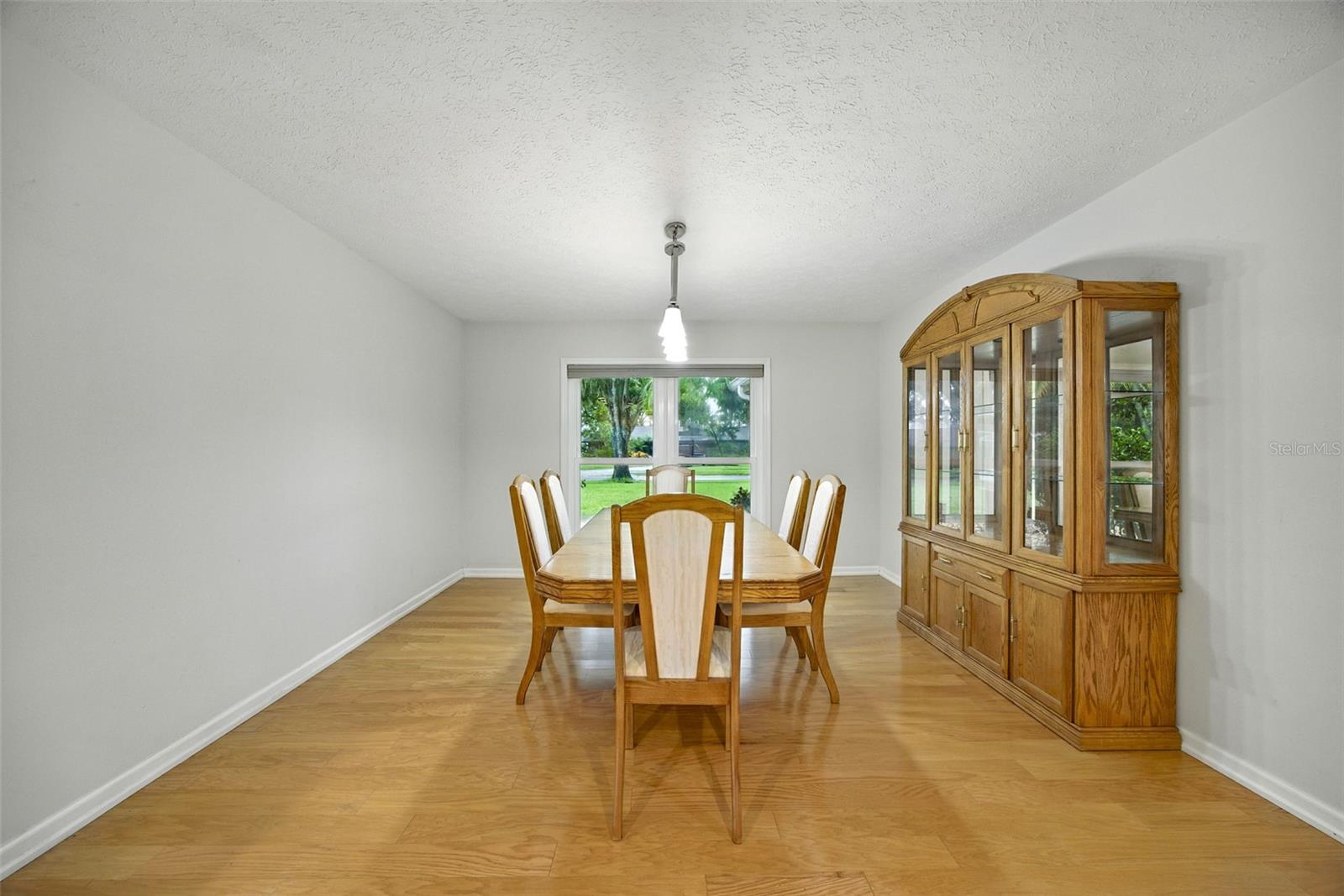 10502 LAKE WILLIAMS DR