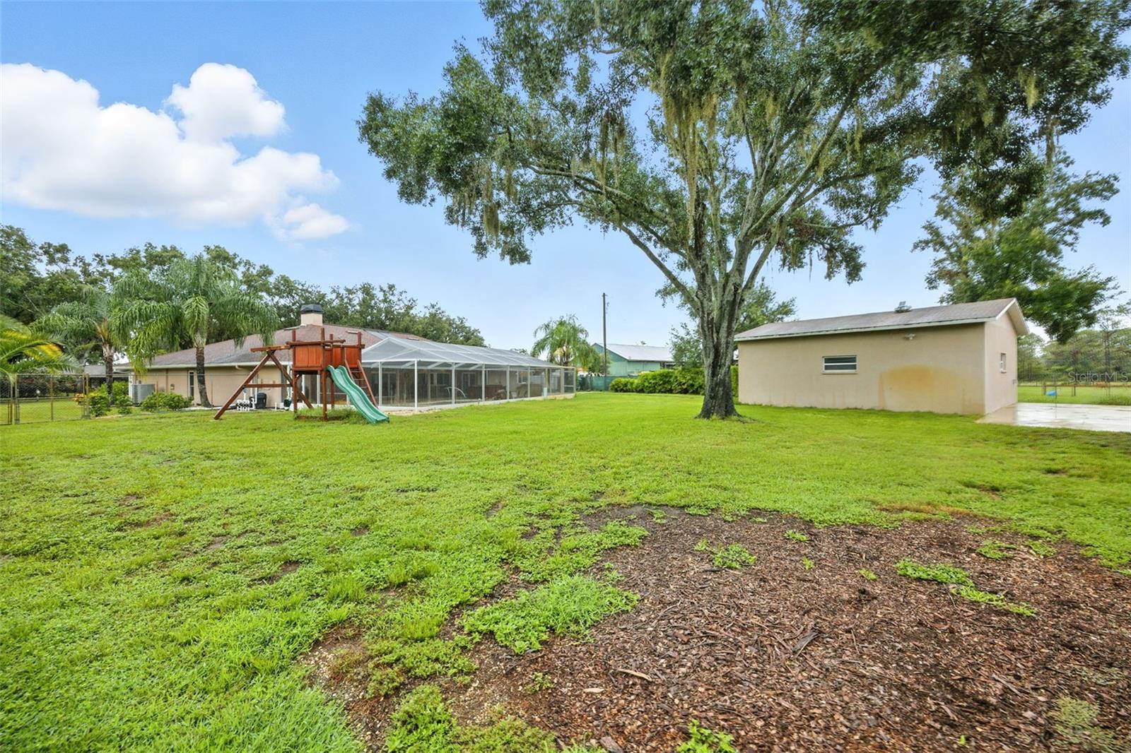 10502 LAKE WILLIAMS DR