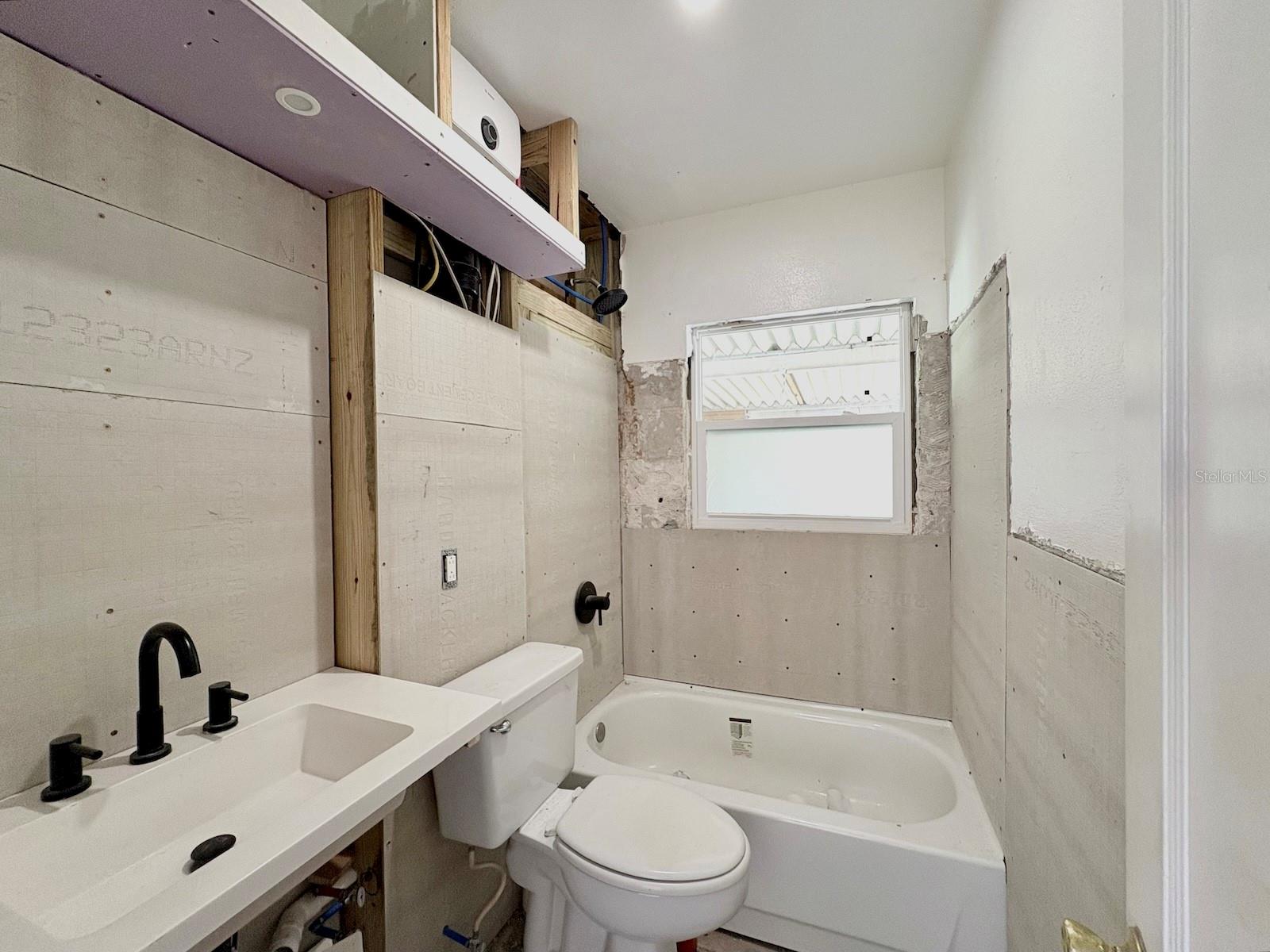 1427 SANTA ANNA DR