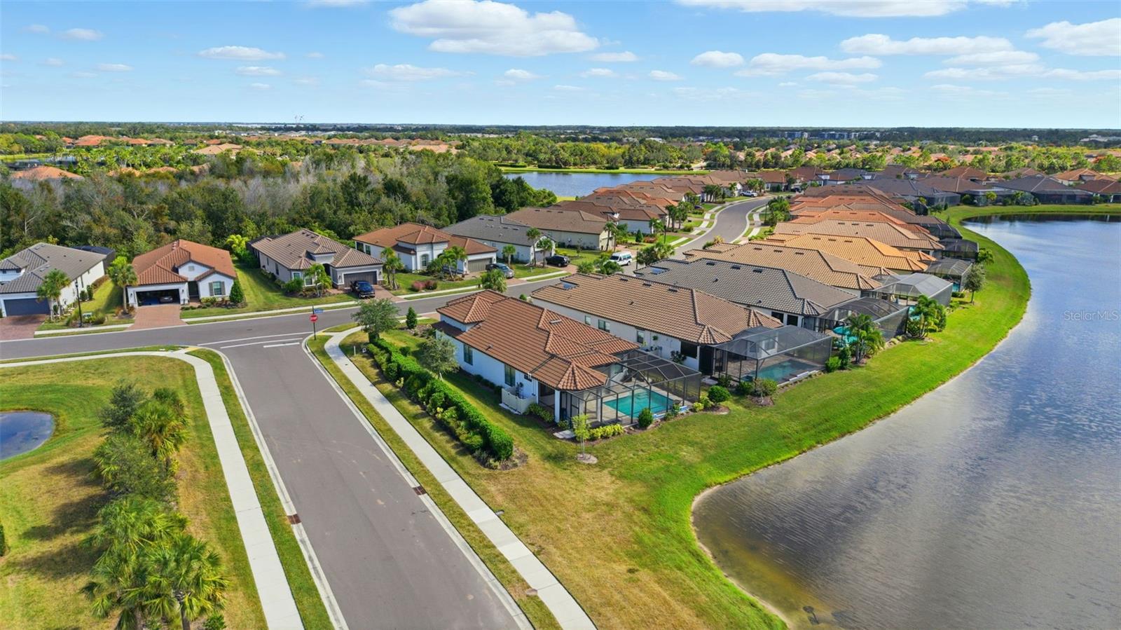 10819 WICKER PARK PL