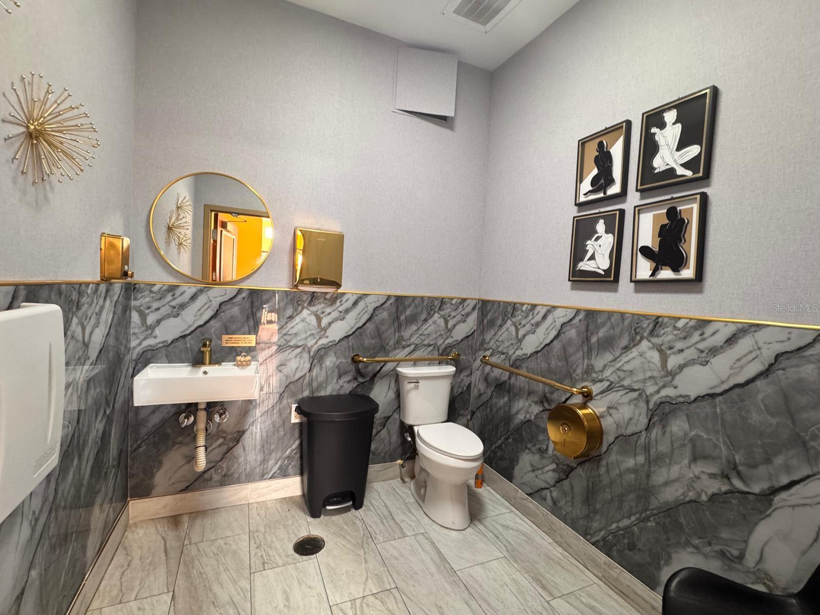 9664 W LINEBAUGH AVE