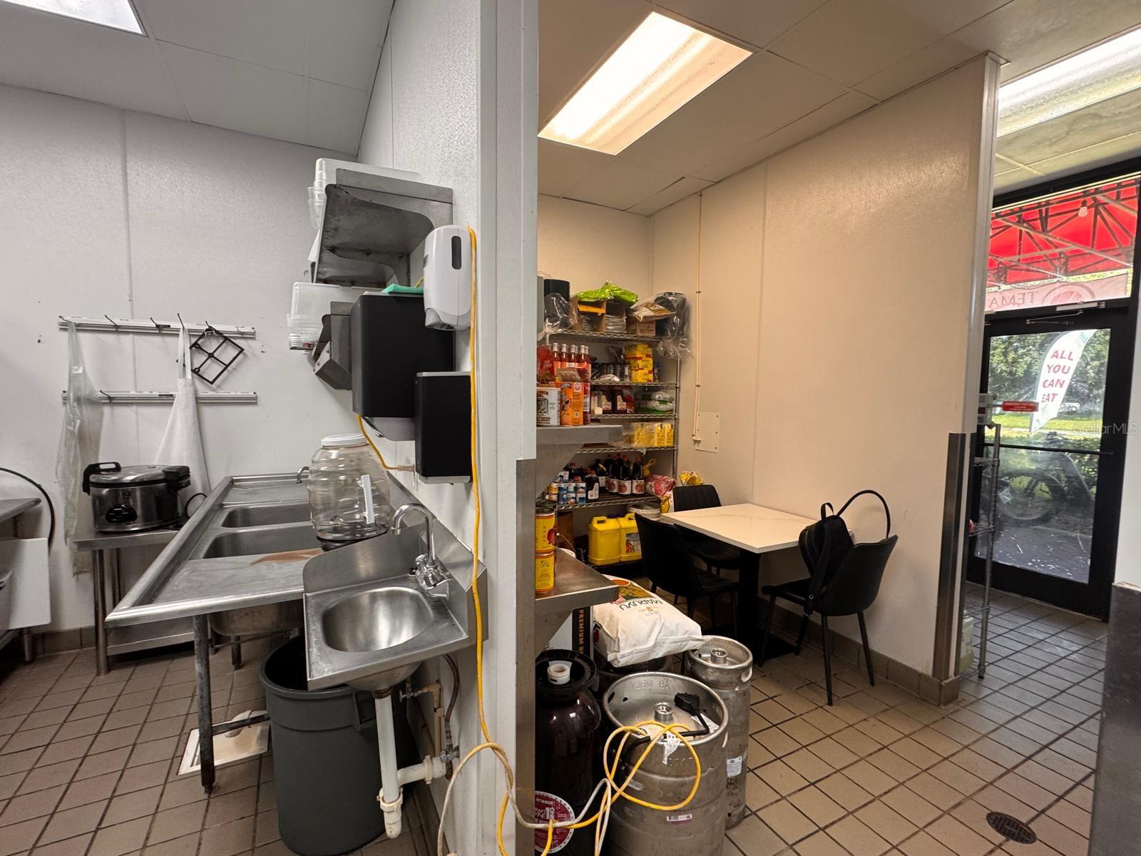 9664 W LINEBAUGH AVE